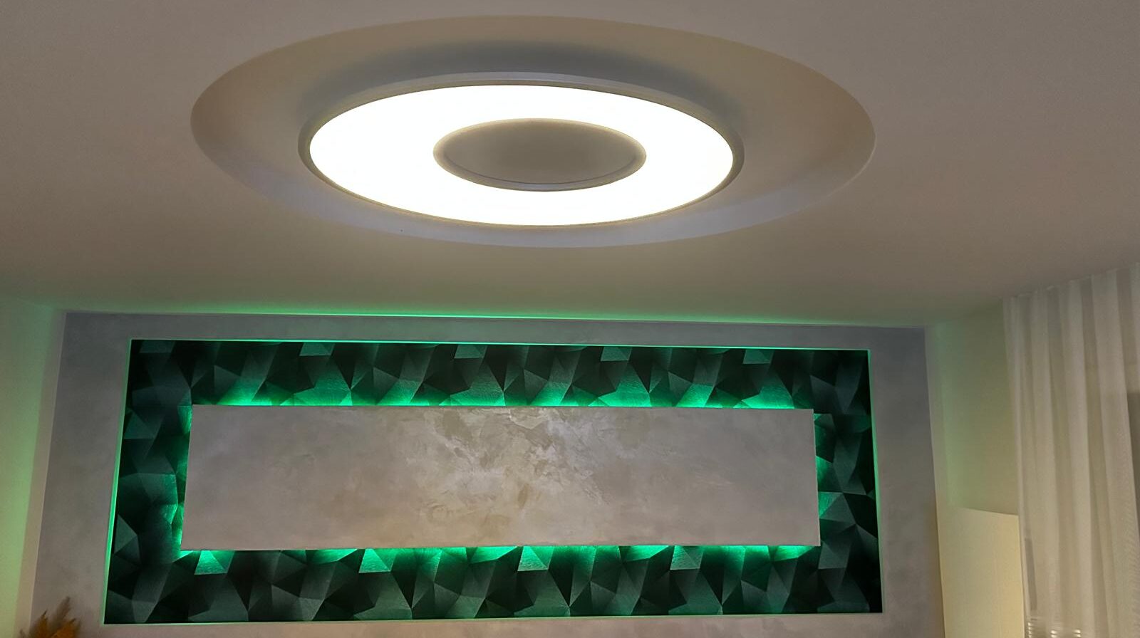 décoration-plâtre-mur-plafond-lumineux